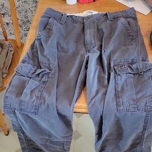 Levi's Gray Cargo Pants with Durable Design